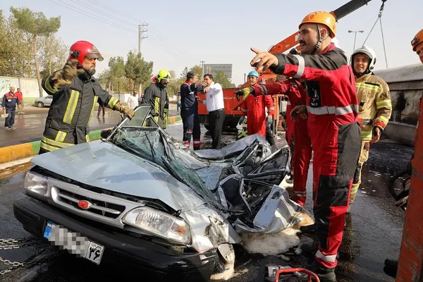 تصادف مرگبار در جاده مشهد به گلبهار | عملیات آتش‌نشانان  برای جلوگیری از انفجار+ تصاویر