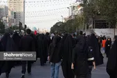 ویدئو| چند قدم مانده به نور | زائران پیاده حرم رضوی از حال و هوایشان می‌گویند