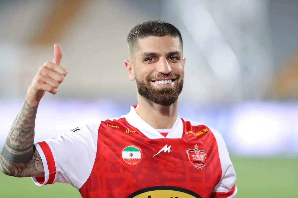 پایان همکاری سرلک و پرسپولیس؛ هافبک سرخ‌ها جدا شد