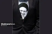 او مردمی نبود، خود مردم بود
