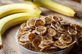 چگونه موز خشک کنیم که سیاه نشود؟