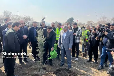 پویش سراسری درخت‌کاری در بوستان جهانشهر