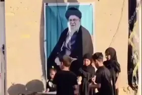 ویدئو |  موکب کودکان خردسال عراقی به&zwnj;مناسبت وداع با رهبر شهید