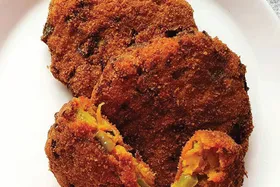 طرز تهیه کتلت شکم&zwnj;پر | غذایی با اصالت هندی برای ذائقه بین&zwnj;المللی