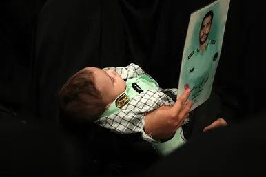 گزارش تصویری | دیدار جمعی از خانواده‌های شهدای امنیت با رهبر انقلاب