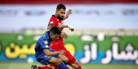 تساوی استقلال و پرسپولیس در نیمه نخست شهرآورد ۹۵