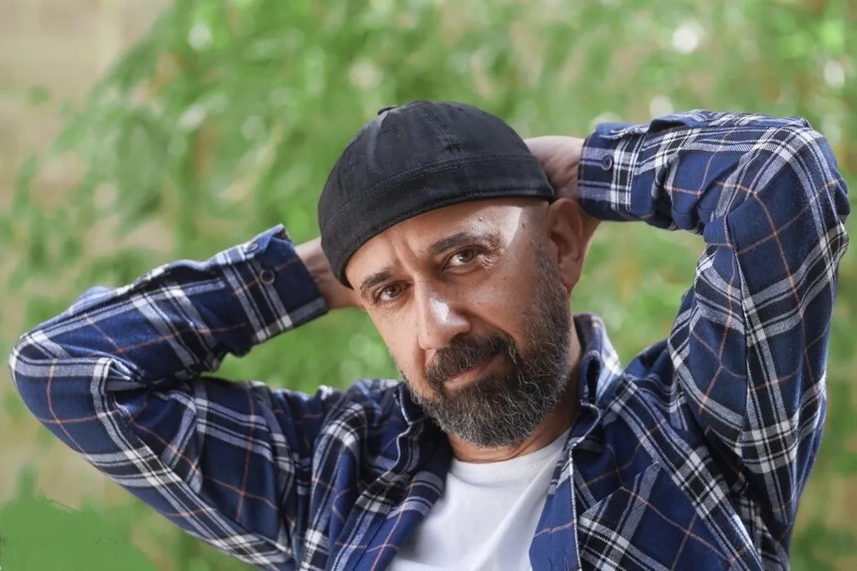 علی میرمیرانی، مجری: ضربات اجتماعی از موشک و بمب کاری‌تر است + عکس