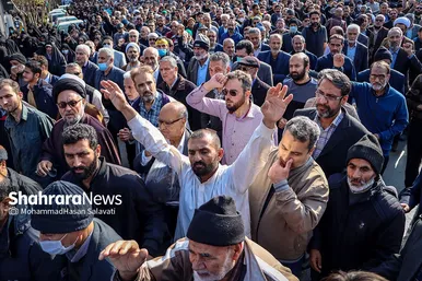 راهپیمایی اصناف، بازاریان و نمازگزاران پس از نماز جمعه مشهد