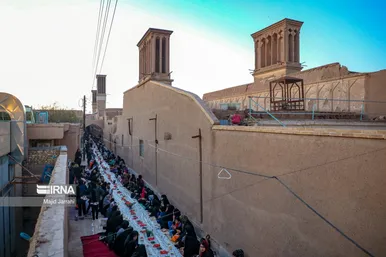 افطاری در کوچه گلچینان یزد