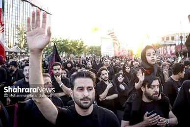 گزارش تصویری | مراسم خیمه سوزان عصر عاشورا در مشهد