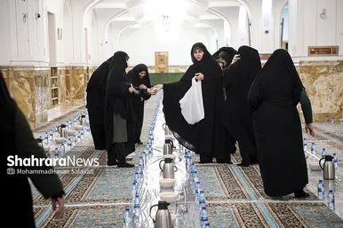ضیافت افطار در حرم مطهر رضوی