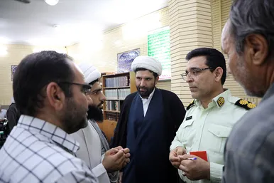 دیدار مردمی فرماندار و مدیران ۱۵ دستگاه اجرایی با اهالی منطقه ۹ مشهد