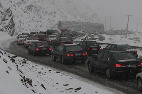 بارش برف و باران در جاده&zwnj;های خراسان رضوی و ۱۲ استان دیگر | بازگشایی جاده چالوس پس از ۳ روز (شنبه، ۴ بهمن ۱۴۰۴)