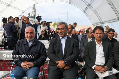 آیین بهره‌برداری و آغاز عملیات اجرایی ۲۹۶ مگاوات نیروگاه خورشیدی