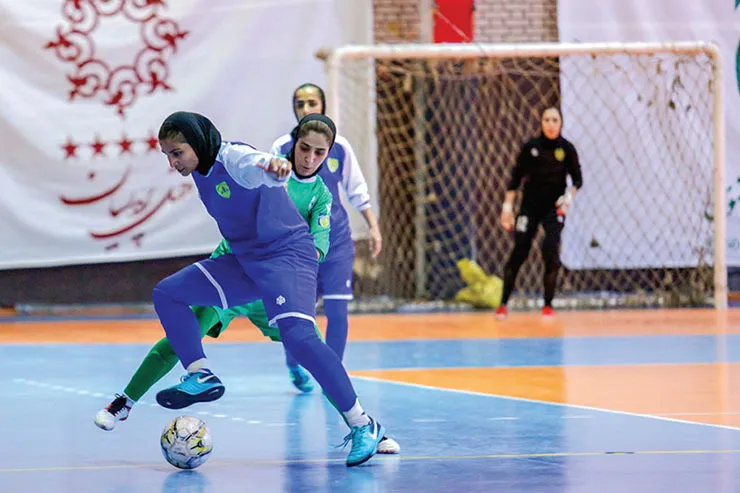 قهرمانی پالایش نفت در برابر دیدگان نماینده خراسان رضوی| تأثیرگذاری مشهدی‌ها بر قهرمانی آبادانی‌ها