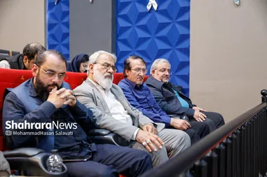 گزارش تصویری | مرور نقاشی‌ دیواری‌های احمد منصوب در «میدان هنر»