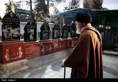 گزارش تصویری | حضور رهبر انقلاب اسلامی در حرم مطهر حضرت امام خمینی (ره)