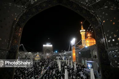 مراسم احیاء شب ۱۹ ماه رمضان در حرم مطهر رضوی