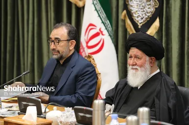 جلسه قرارگاه مرکزی خدمت رسانی به زائرین حرم مطهر رضوی