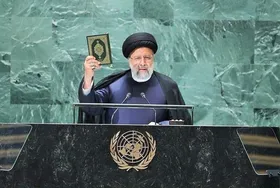 پرچم کنسولگری&zwnj;های مستقر در مشهد به حالت نیمه افراشته درآمد