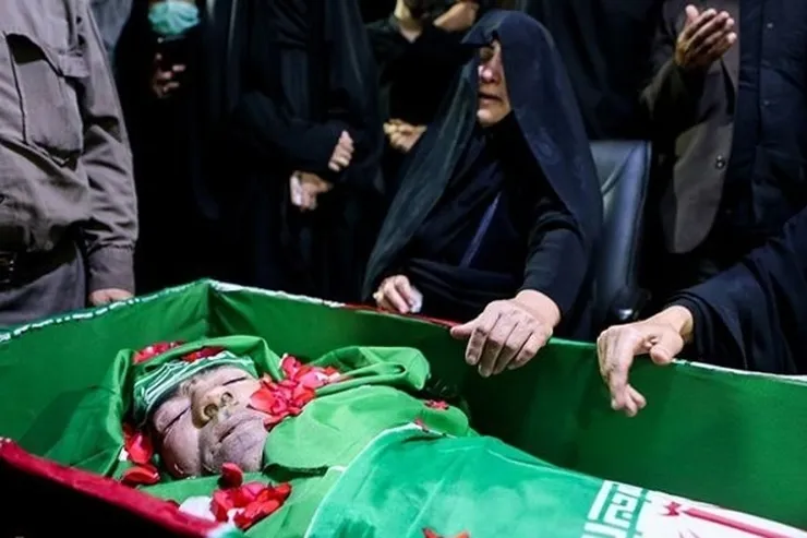اغتشاشگران به منزل شهید مدافع امنیت، حسین تقی پور حمله کردند