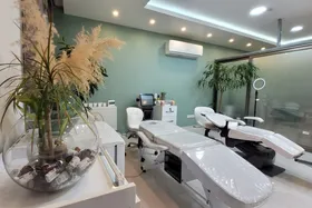 ۴۰ دستگاه لیزر غیرمجاز در مشهد کشف و ضبط شد (۷ مهر ۱۴۰۳)
