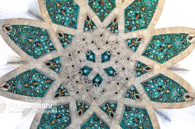 آرامگاه حکیم عمر خیام در نیشابور