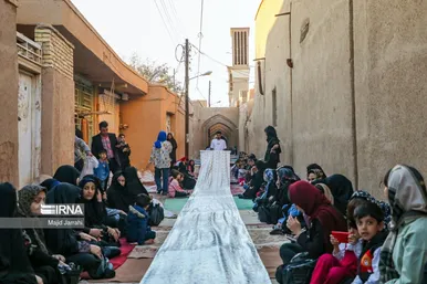 افطاری در کوچه گلچینان یزد