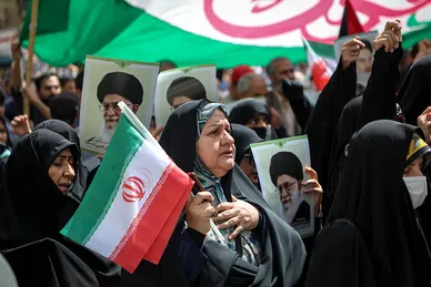 راهپیمایی ضدصهیونیستی نمازگزاران مشهدی و حمایت از عملیات وعده صادق سپاه