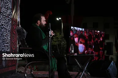 عزاداری شب های محرم در عرصه میدان شهدا مشهد