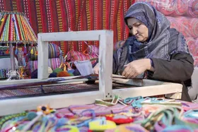 اعطای وام به صاحبان مشاغل به شرط استخدام مددجو