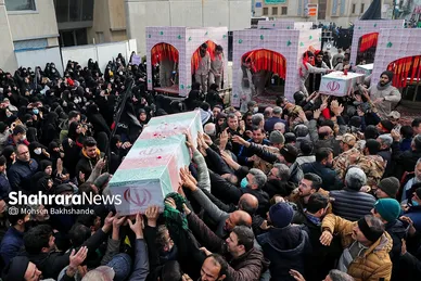 تشییع پیکر مطهر ۱۰ شهید گمنام در مشهد