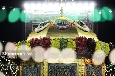 گزارش تصویری | گل‌آرایی حرم مطهر رضوی به‌مناسبت سالروز میلاد امام‌رضا(ع)