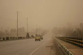 مه گرفتگی و گردوخاک در محورهای کلات و  سرخس - مشهد (۴ دی ۱۴۰۲)