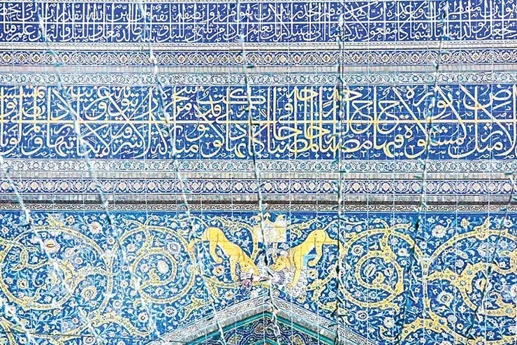 سرگذشت تنها کاشی تصویری نقش‌شده بر یکی از ایوان‌های حرم امام رضا(ع)