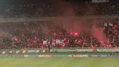 حرکت عجیب هواداران تراکتور در مقابل هتل پرسپولیس+ فیلم