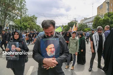 مشهد در ماتم رئیس جمهور شهید (۱)
