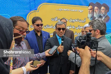 گزارش تصویری | واگذاری ۱۶ دستگاه ماشین‌آلات خدماتی شهری به شهرداری‌های خراسان رضوی