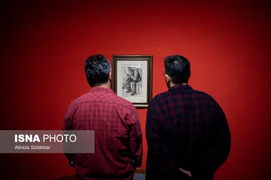 عکس‌هایی از نمایشگاه «چشم در چشم: پرتره در هنر مدرن و معاصر»