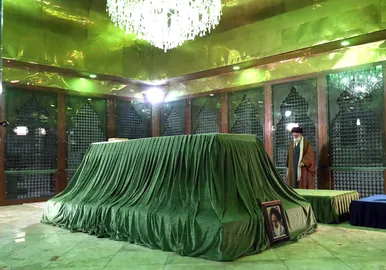 حضور رهبر معظم انقلاب در مرقد مطهر امام خمینی(ره) و گلزار شهیدان