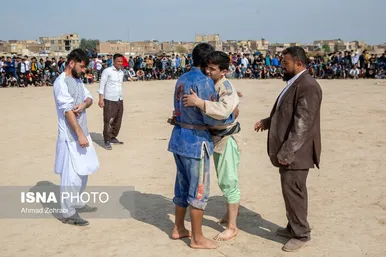 مسابقات کشتی سنتی افغانستانی‌ها به مناسبت نوروز در قم