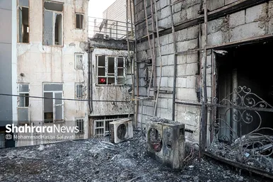 مهار آتش‌سوزی یک هتل آپارتمان در خیابان امام رضا (ع) مشهد
