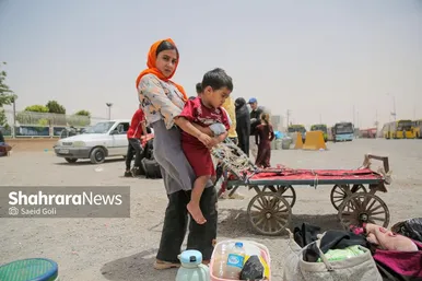 گزارش تصویری | روند خروج مهاجران افغانستانی غیرمجاز از مرز دوغارون