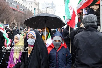 حضور باشکوه مردم مشهد در راهپیمایی ۲۲ بهمن -۳