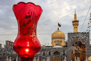 آئین اذن عزای حسینی و تعویض پرچم گنبد حرم مطهر رضوی