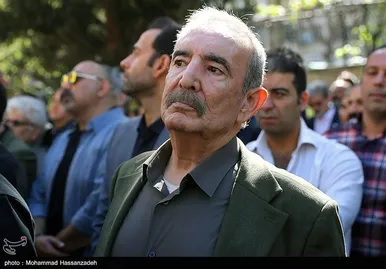 عکس‌هایی از تشییع پیکر رضا داودنژاد