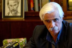 اصغر الهی، راوی مرگی به طول یک قرن