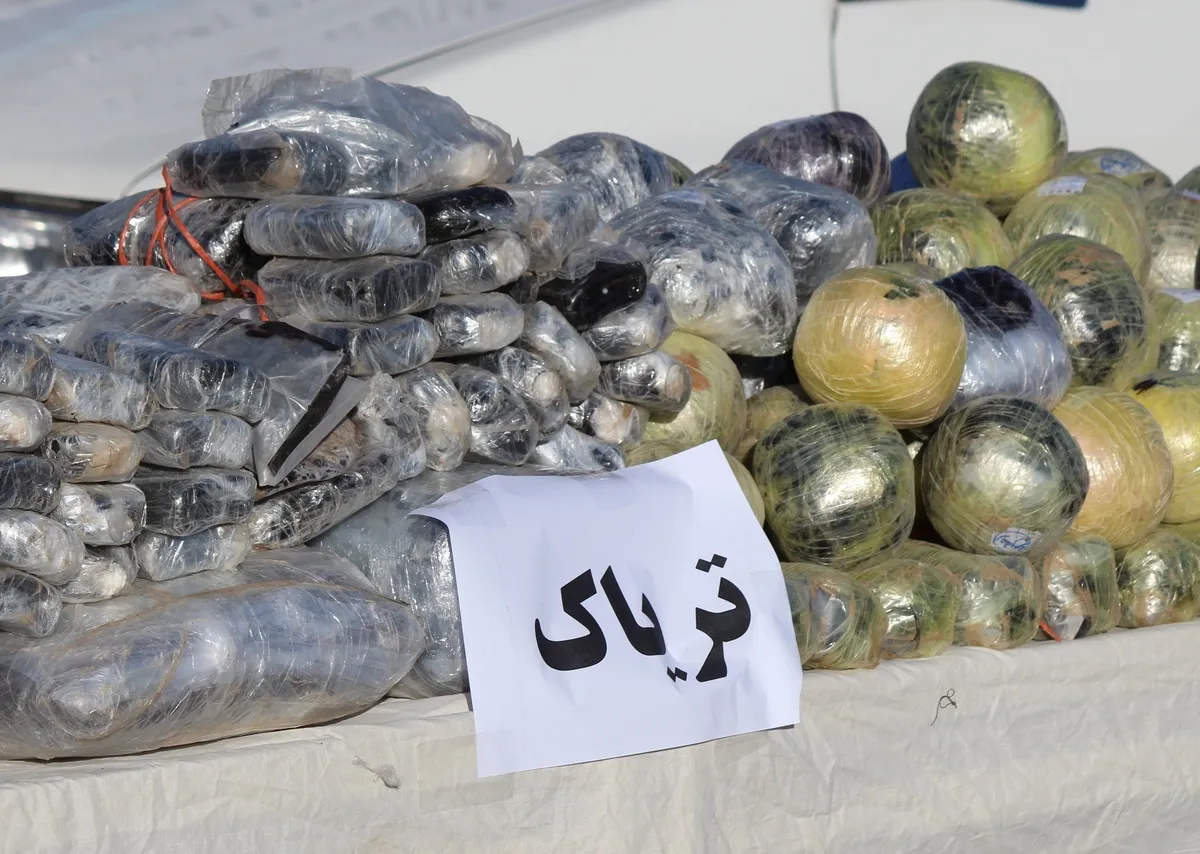 درگیری مسلحانه پلیس سیستان و بلوچستان با قاچاقچیان مواد مخدر| بیش از یک تن مواد افیونی کشف شد