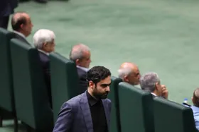 امیرحسین ثابتی فیلم صحبت&zwnj;های عراقچی در زمان خارج&zwnj;شدن ترامپ از برجام را در جلسه رای اعتماد وزیر خارجه پخش کرد
