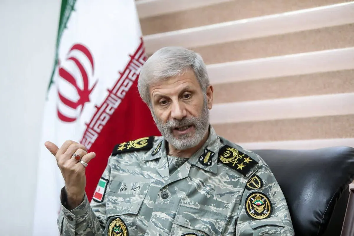 سرلشکر حاتمی: فرزندان ارتش به هر متجاوز پاسخی پشیمان‌کننده‌تر می‌دهند
